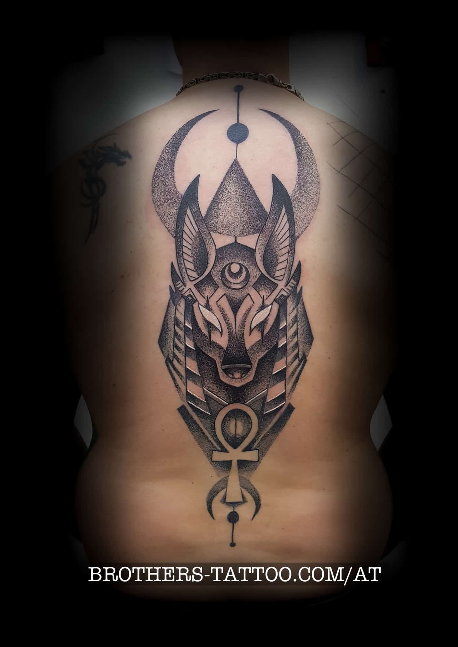 black-white-tattoo-0002 -2019-brotherstattoo-linz